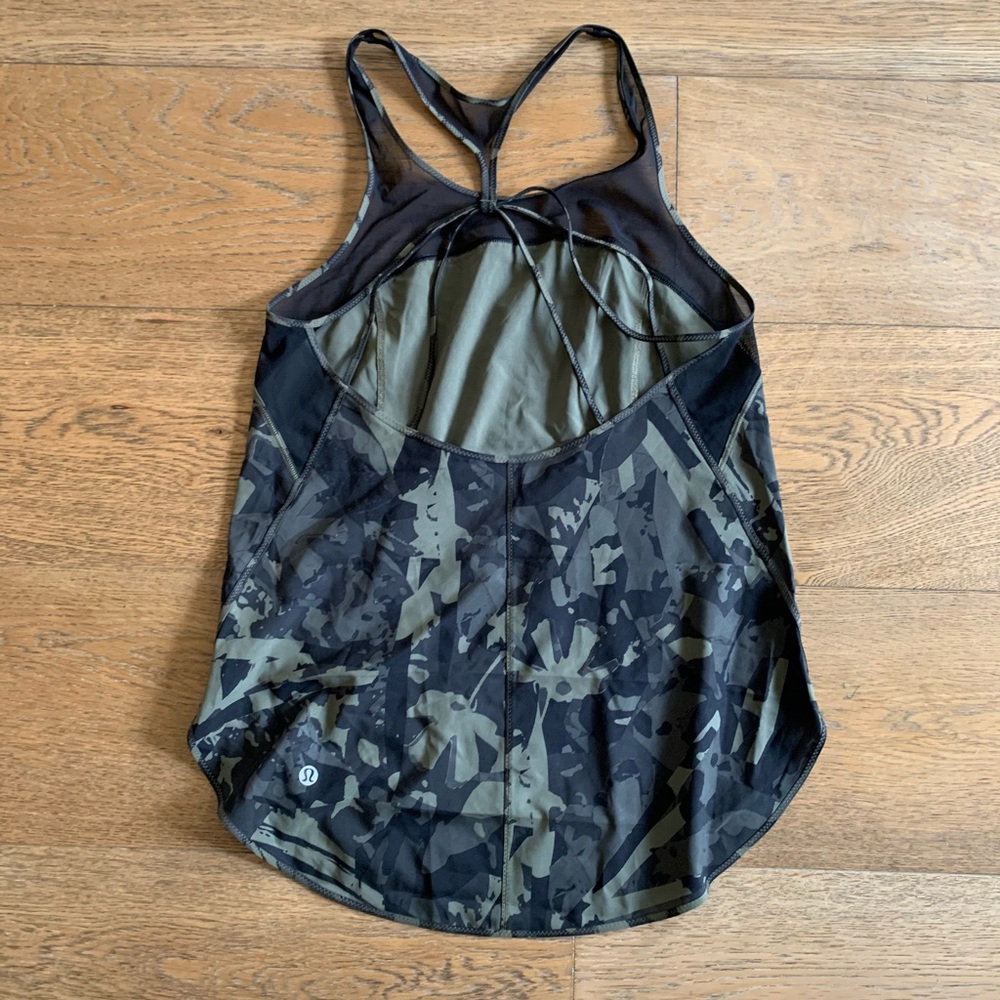 Lululemon Tank - Size 4 - Picture 2 of 4